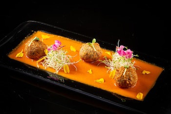 Cape Sienna Gourmet Hotel & Villas