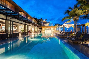 Cape Sienna Gourmet Hotel & Villas