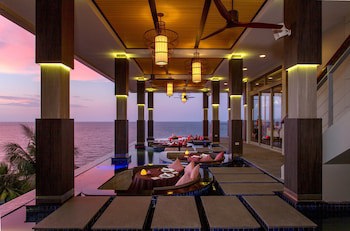 Cape Sienna Gourmet Hotel & Villas