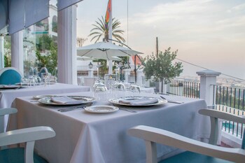 La Fonda Hotel