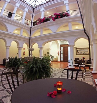 La Fonda Hotel
