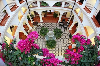 La Fonda Hotel