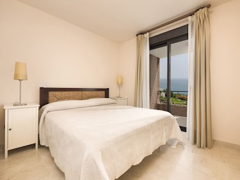 Fuerte Calaceite Apartments