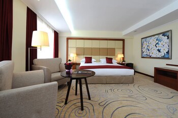Kempinski Hotel Khan Palace