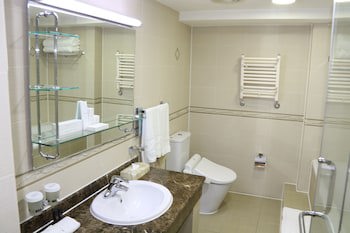 Kempinski Hotel Khan Palace