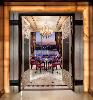 Fairmont Nile City, Cairo