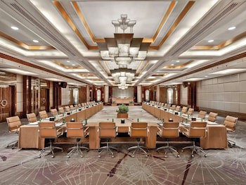 Fairmont Nile City, Cairo