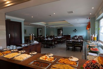 Issacs Residency