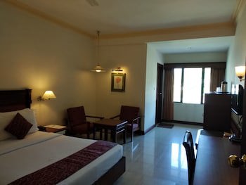 Issacs Residency