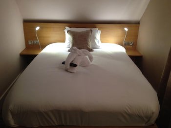 Penny Farthing Hotel