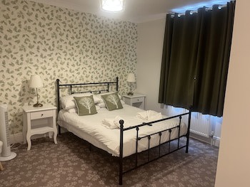 Penny Farthing Hotel