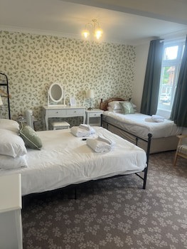 Penny Farthing Hotel