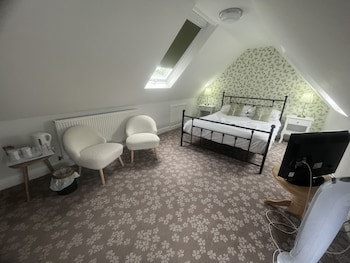 Penny Farthing Hotel