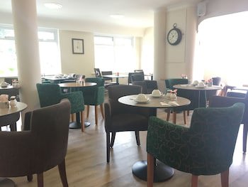 Penny Farthing Hotel