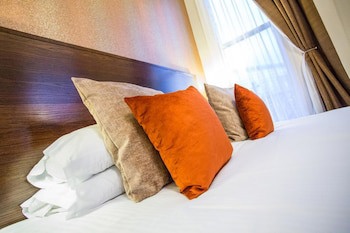 Duke Of Edinburgh Hotel