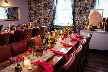Duke Of Edinburgh Hotel