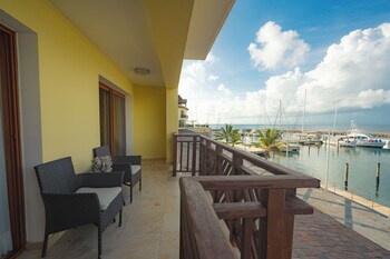 Hotel Bannister By Mint