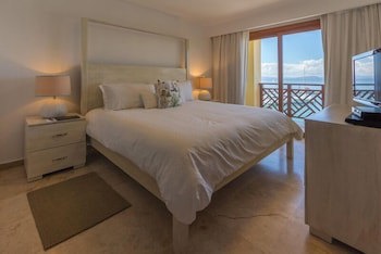 Hotel Bannister By Mint