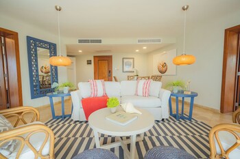Hotel Bannister By Mint