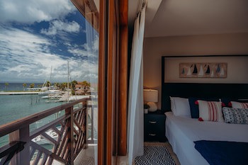 Hotel Bannister By Mint
