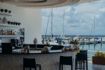 Hotel Bannister By Mint