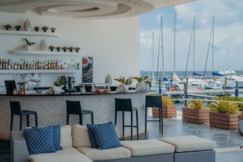 Hotel Bannister By Mint