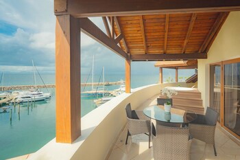Hotel Bannister By Mint