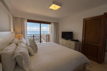 Hotel Bannister By Mint