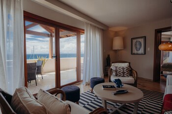 Hotel Bannister By Mint