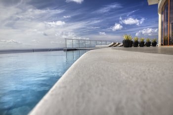 Hotel Bannister By Mint