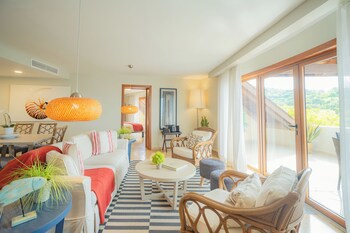 Hotel Bannister By Mint