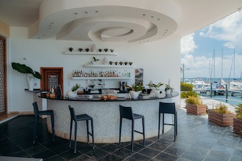 Hotel Bannister By Mint