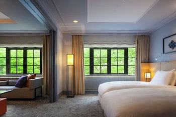 Kyukaruizawa Kikyo, Curio Collection By Hilton