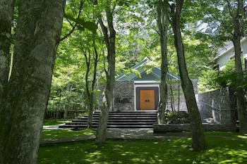 Kyukaruizawa Kikyo, Curio Collection By Hilton