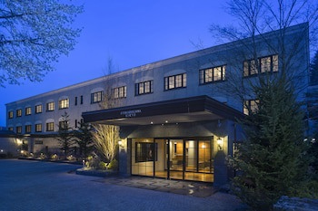 Kyukaruizawa Kikyo, Curio Collection By Hilton