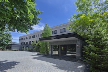 Kyukaruizawa Kikyo, Curio Collection By Hilton