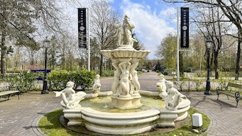 Fletcher Familiehotel De Hunzebergen