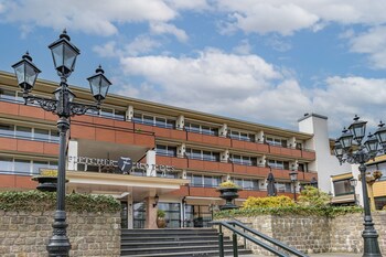 Fletcher Familiehotel De Hunzebergen