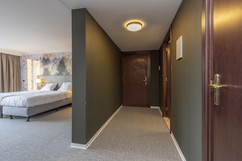 Fletcher Familiehotel De Hunzebergen