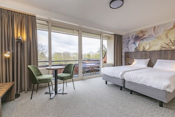 Fletcher Familiehotel De Hunzebergen