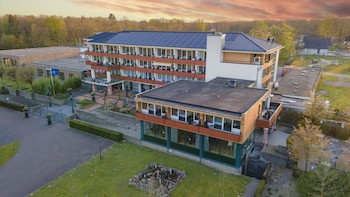 Fletcher Familiehotel De Hunzebergen