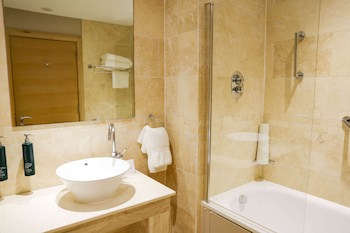 Doubletree By Hilton Milton Keynes