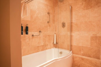 Doubletree By Hilton Milton Keynes