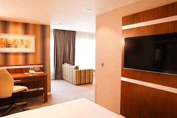 Doubletree By Hilton Milton Keynes