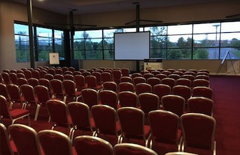 Doubletree By Hilton Milton Keynes