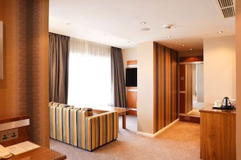 Doubletree By Hilton Milton Keynes