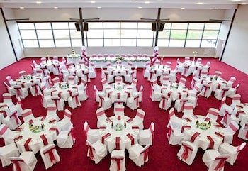 Doubletree By Hilton Milton Keynes
