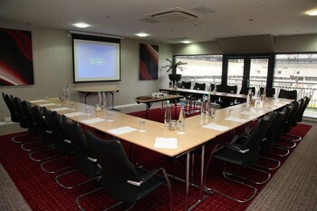 Doubletree By Hilton Milton Keynes