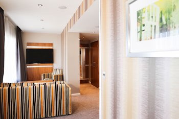 Doubletree By Hilton Milton Keynes