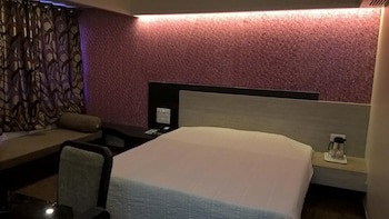 Hotel Supreme